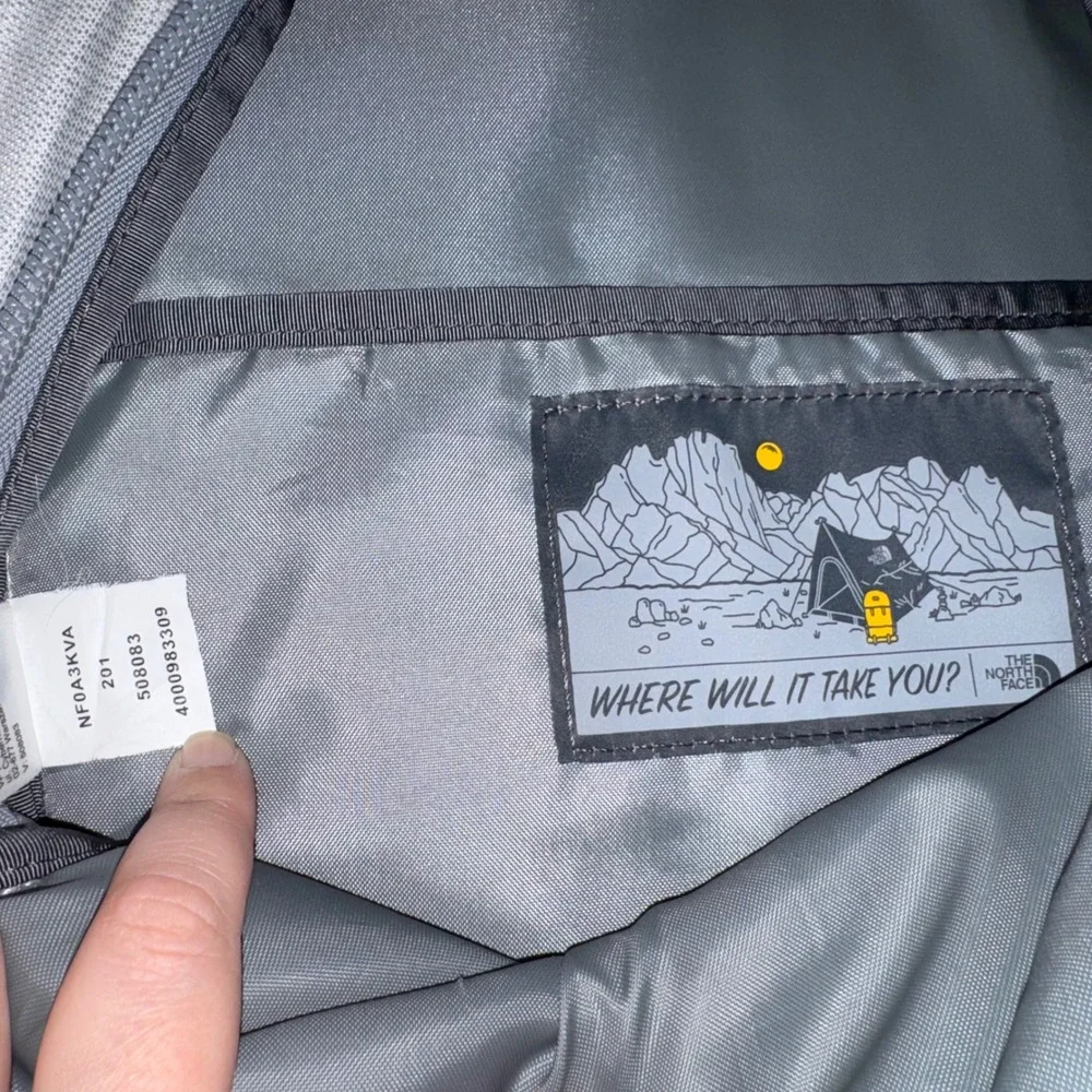 The North Face Vault Backpack Gray FlexVent Laptop School Hiking Daypack